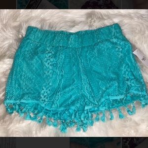 Shorts w/tassel✨